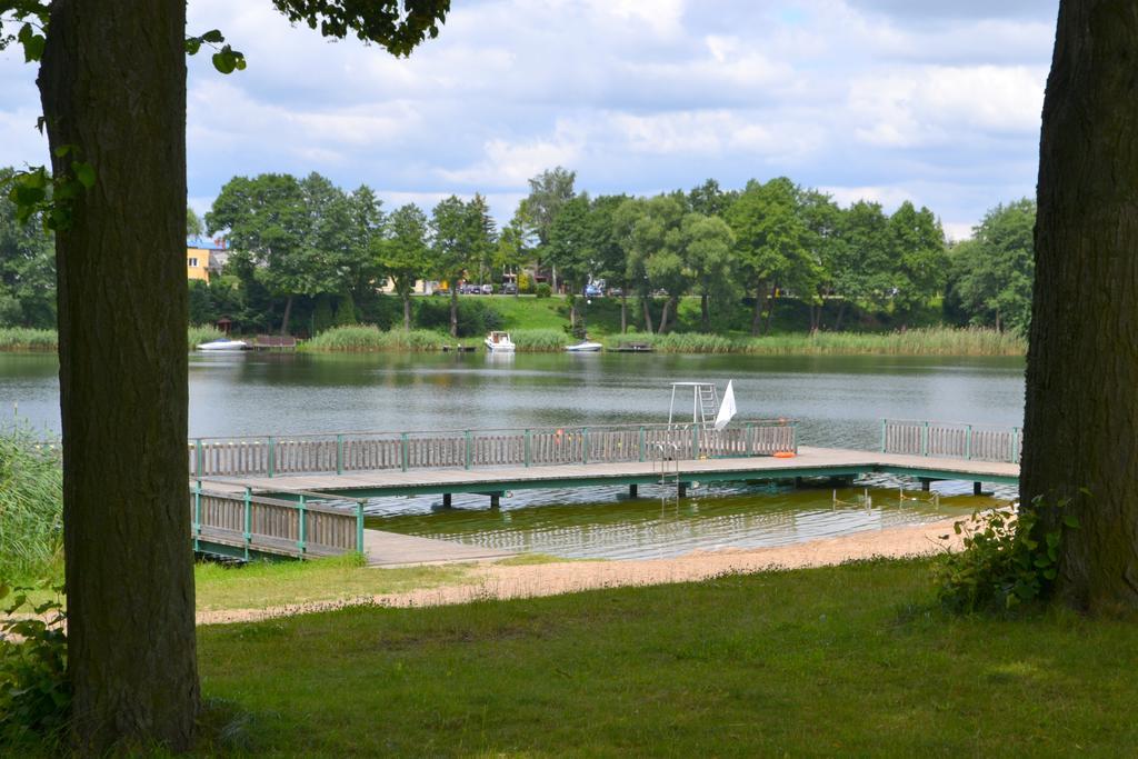 Centrum Wypoczynkowo-Konferencyjne Zacisze Złotów Buitenkant foto